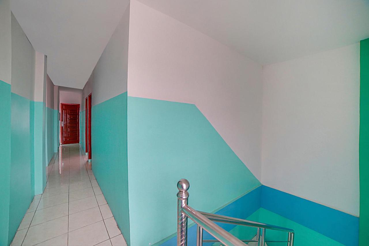 Oyo 90637 Rumah Ni Karo Медан Экстерьер фото